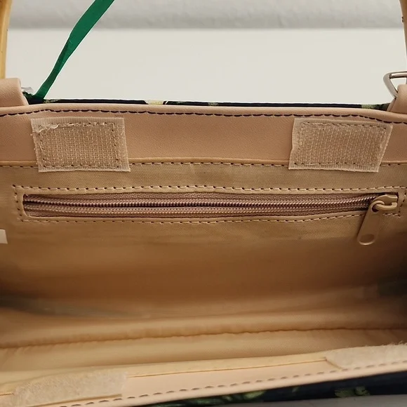 Vintage Car Print Handbag with Bamboo Handle - Picture 4 of 4